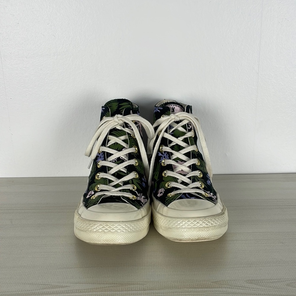 Converse Chuck Taylor All Star classic embroidery floral high top sneaker SZ 6
